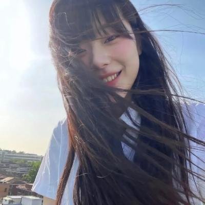 蒙面纱的男子